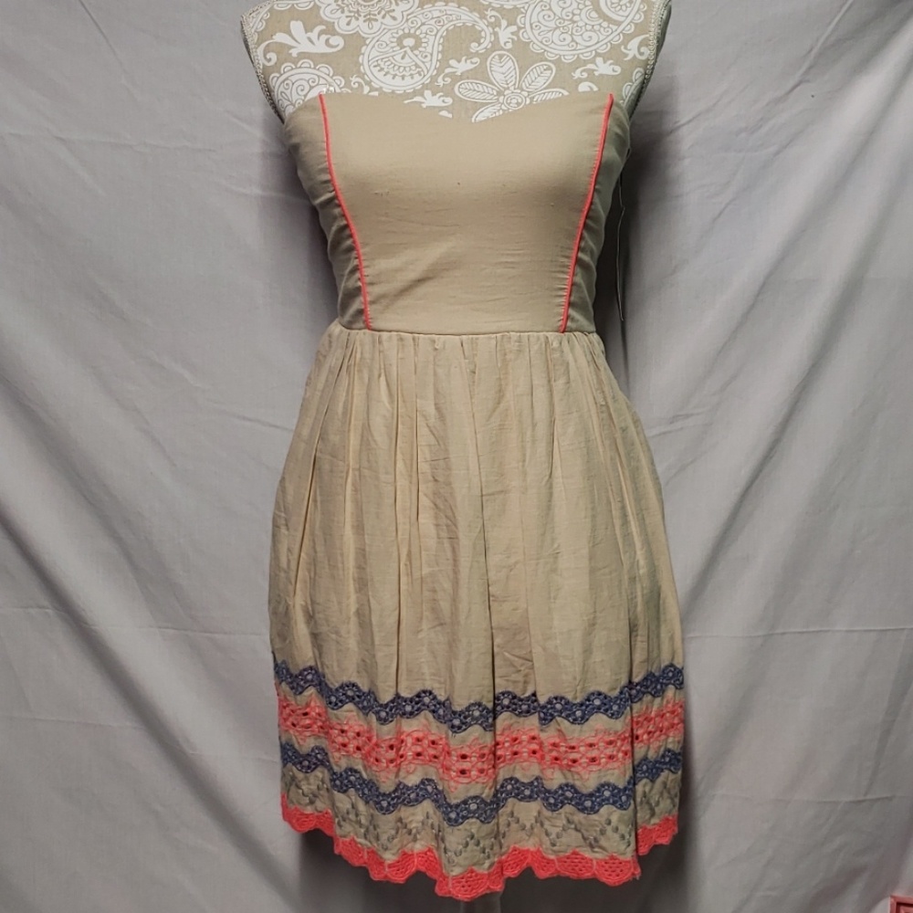 Trixxi medium strapless sundress w/ adorable back